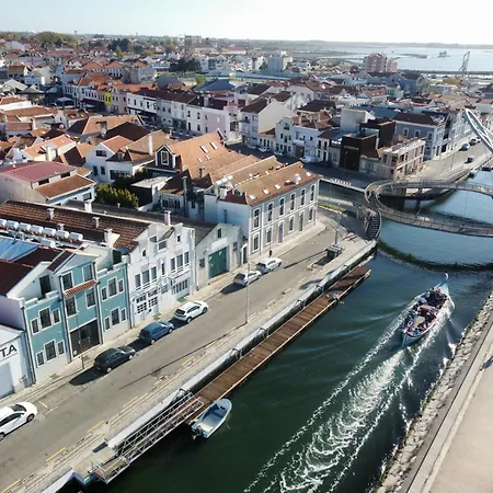 A Proa Do Moliceiro Canal - Salty Lagoon Views 아베이루